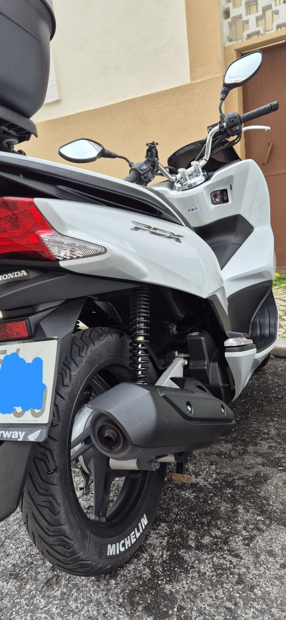 Honda PCX 125CC como NOVA!