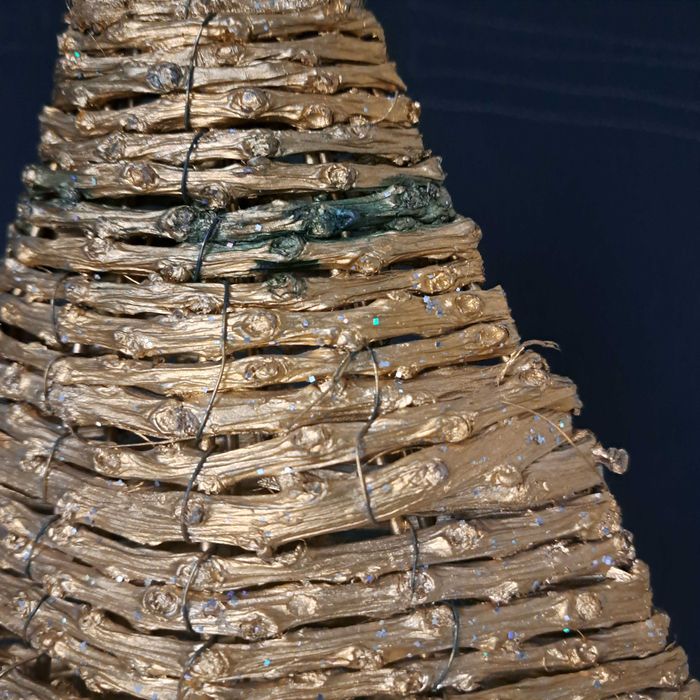 Choinka pleciona złora z brokatem