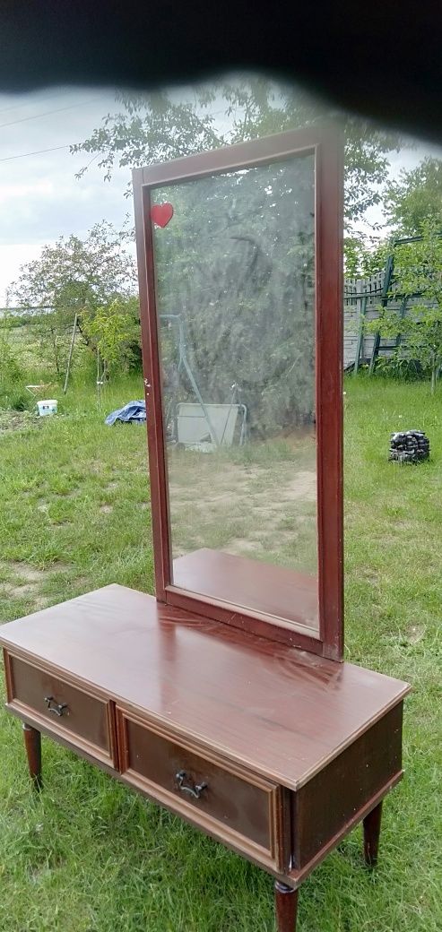 Sprzedam toaletkę