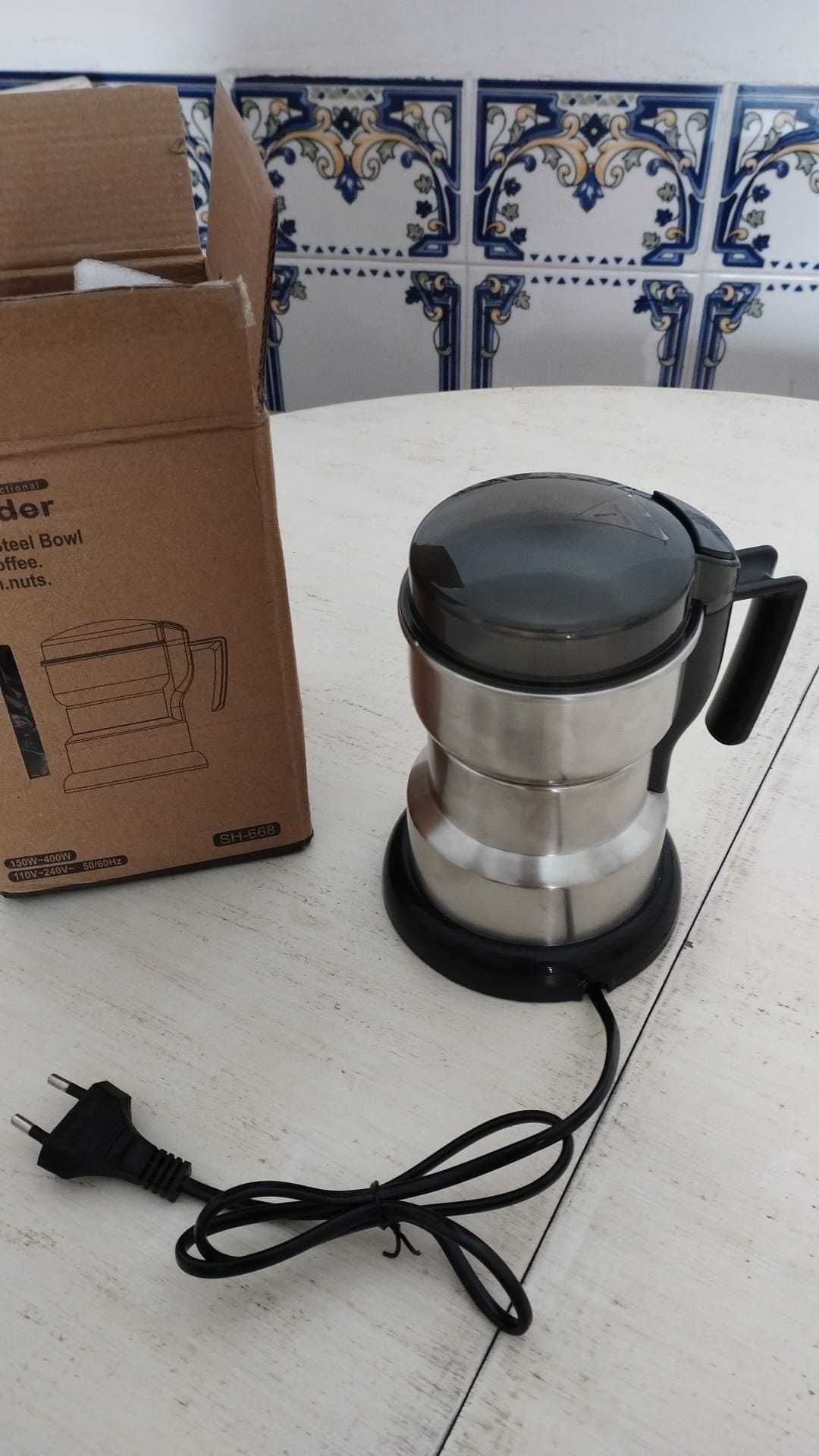 Moinho de cafe novo