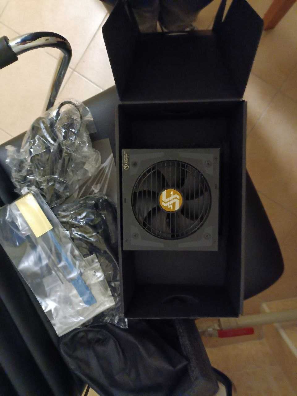 Блок живлення Seasonic SEASONIC Focus Plus SSR-850FX 850W