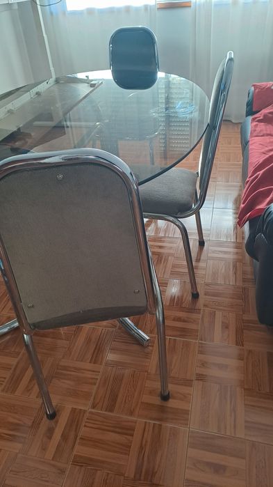Mesa de vidro + Cadeiras