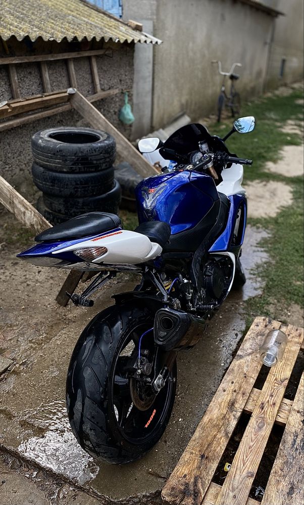 Suzuki GSX-R 1000 k8