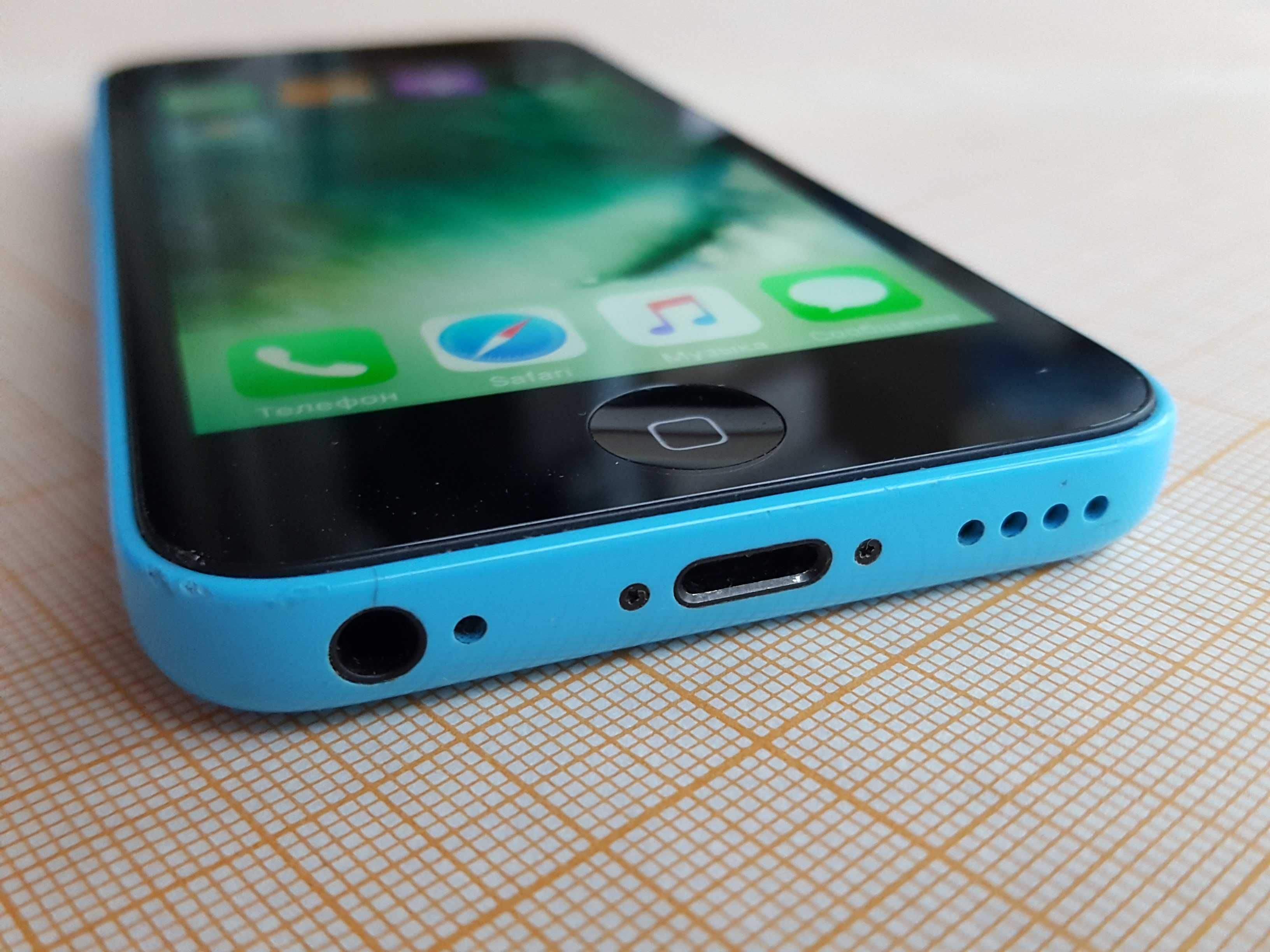 Нерабочий iPhone 5C Apple телефон