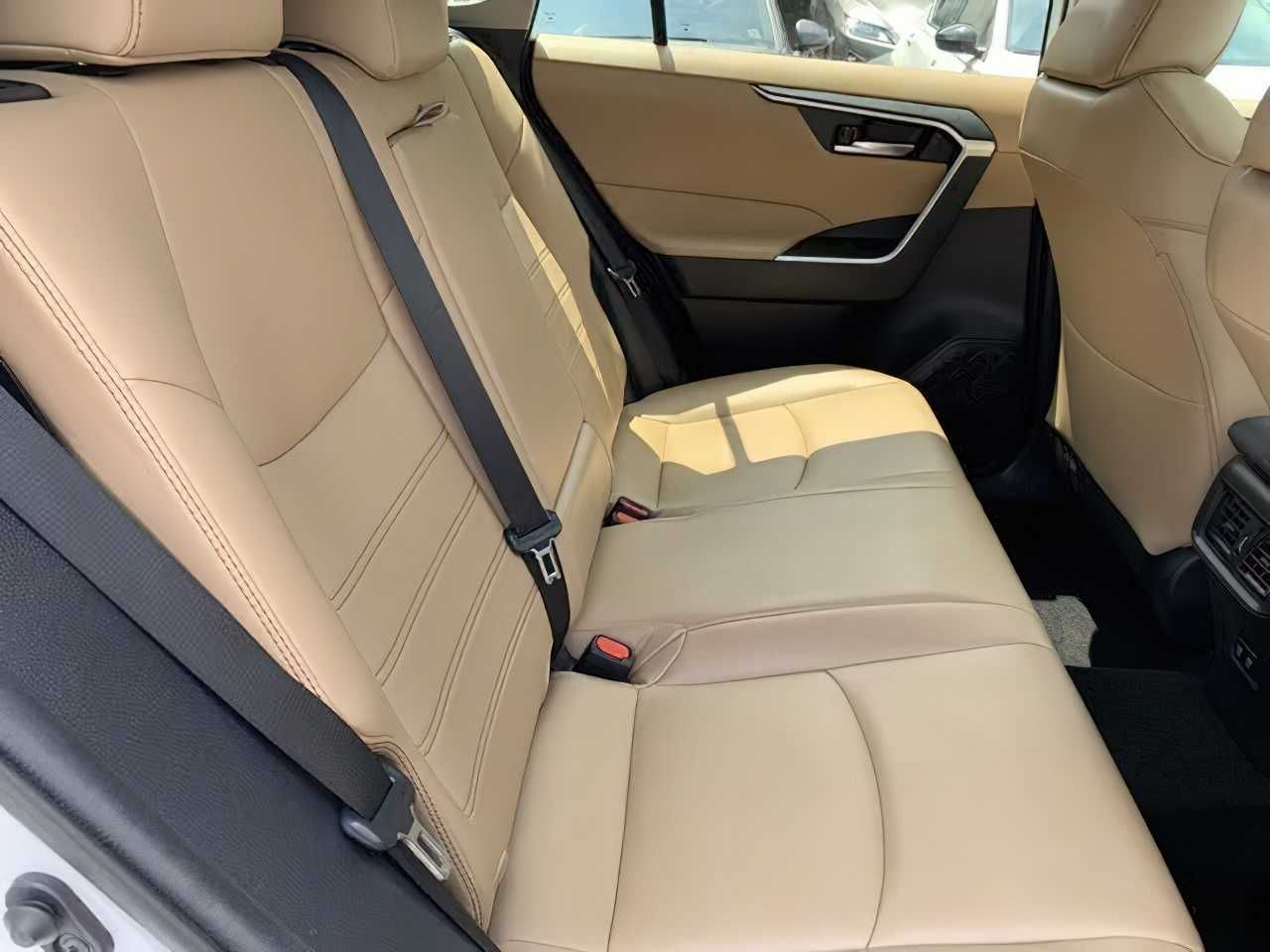 Toyota RAV4 2021