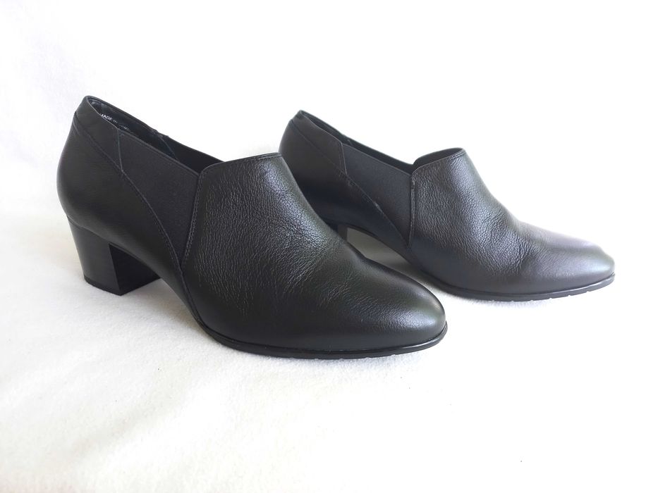 Ботильони зручні шкіра, устілка 27,5 см.