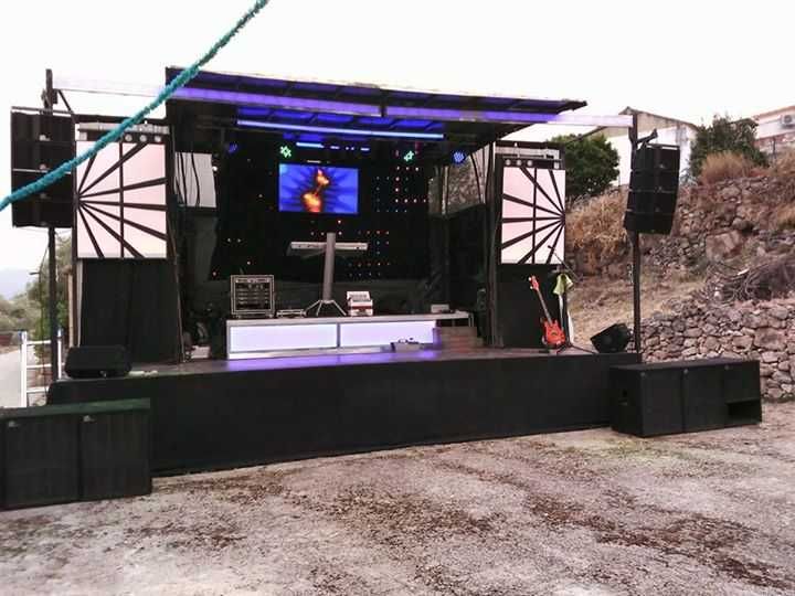 Palco móvel Ligeiro (o som não está à venda e não vendo sem cenário)