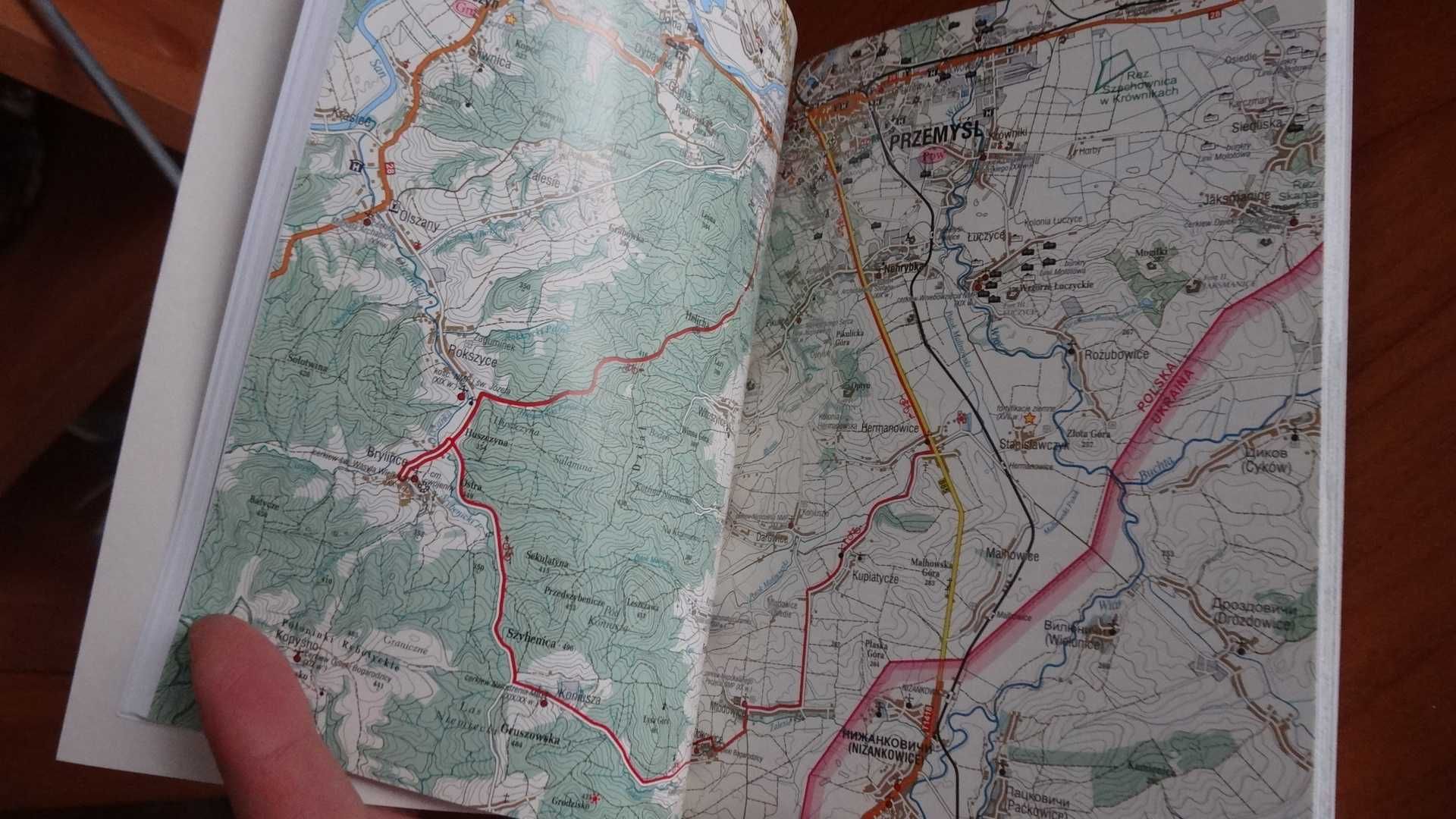 Przewodnik rowerowy "Rowerem po Ziemi Przemyskiej" NOWY + GRATIS mapa
