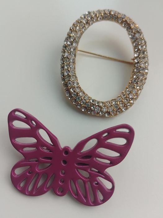 Серьги, запонки, бусы, брошки