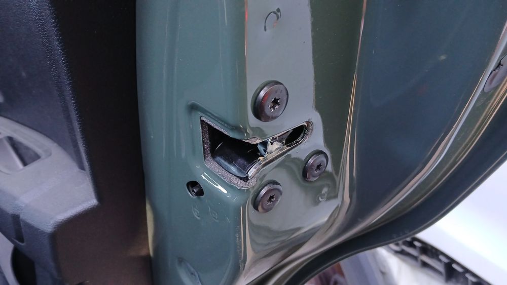 Fechadura / fecho porta trás direito DACIA Sandero III