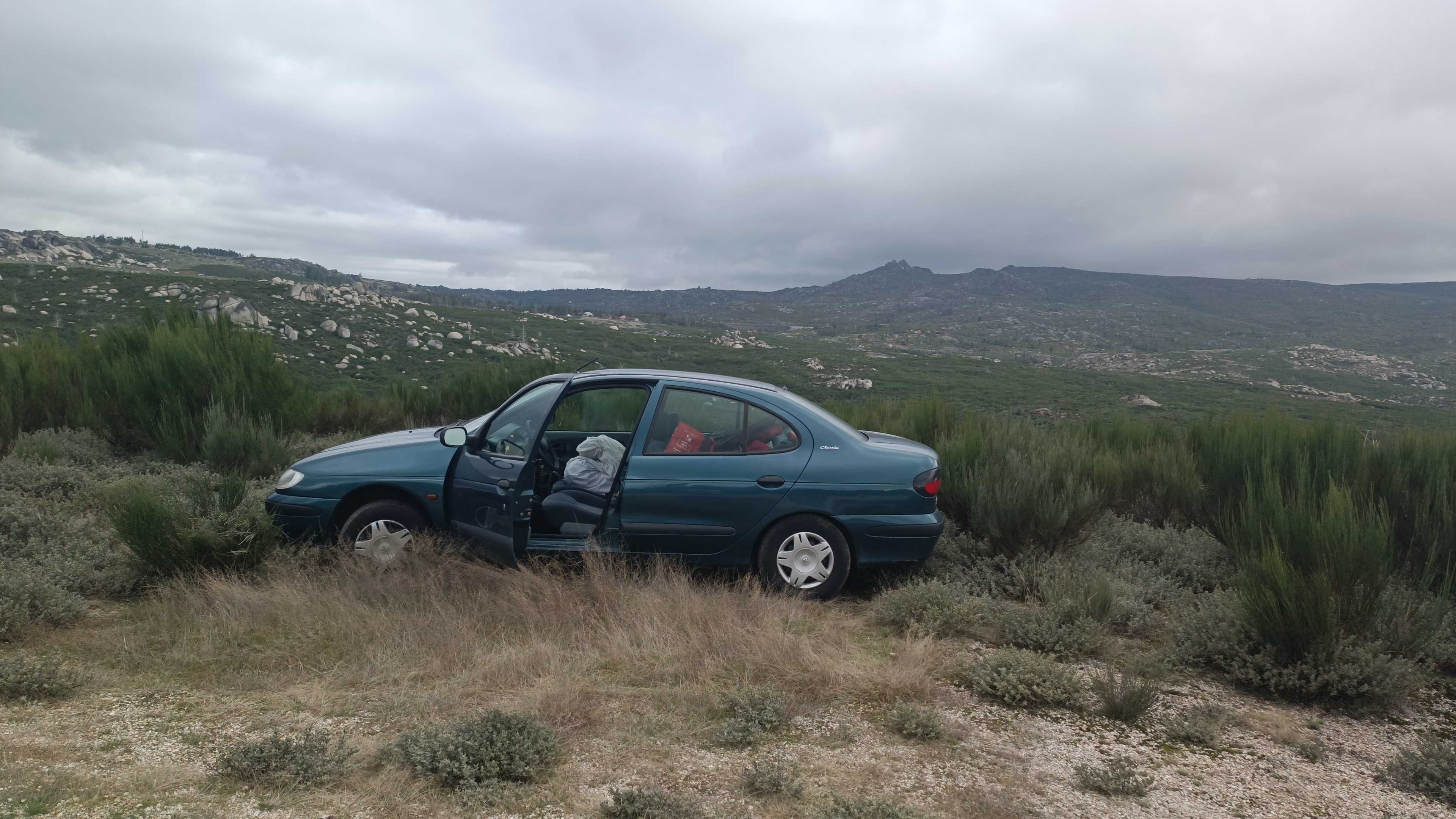 Vendo Megane vidro elétrico airbag