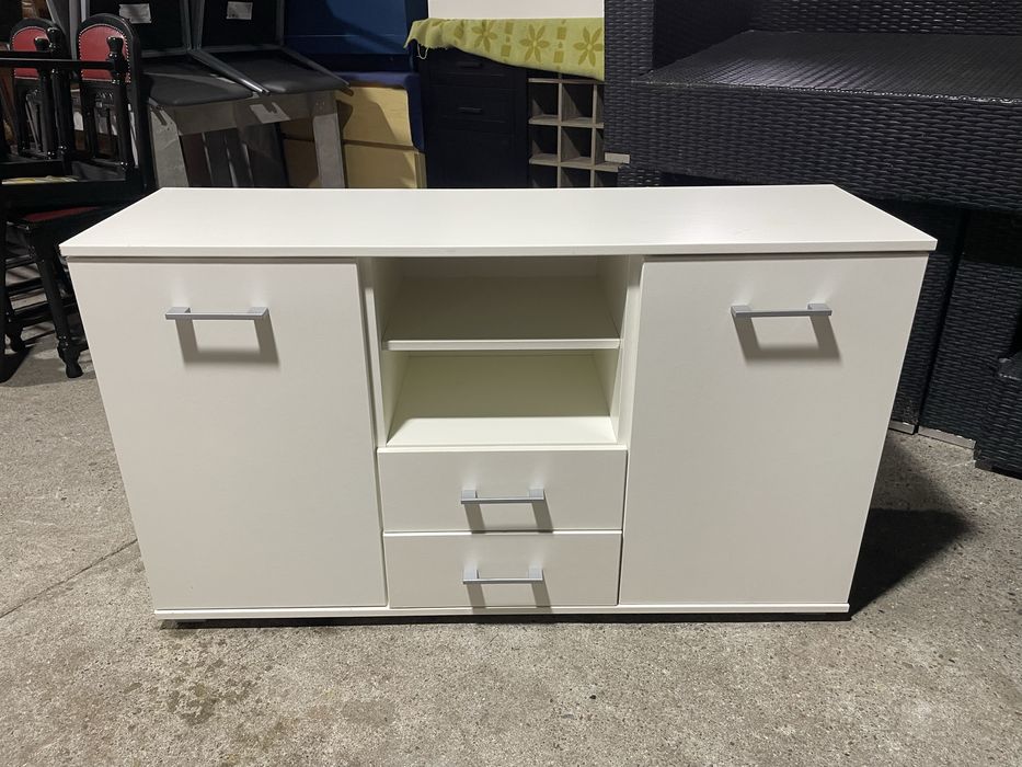 Komoda do salonu biała