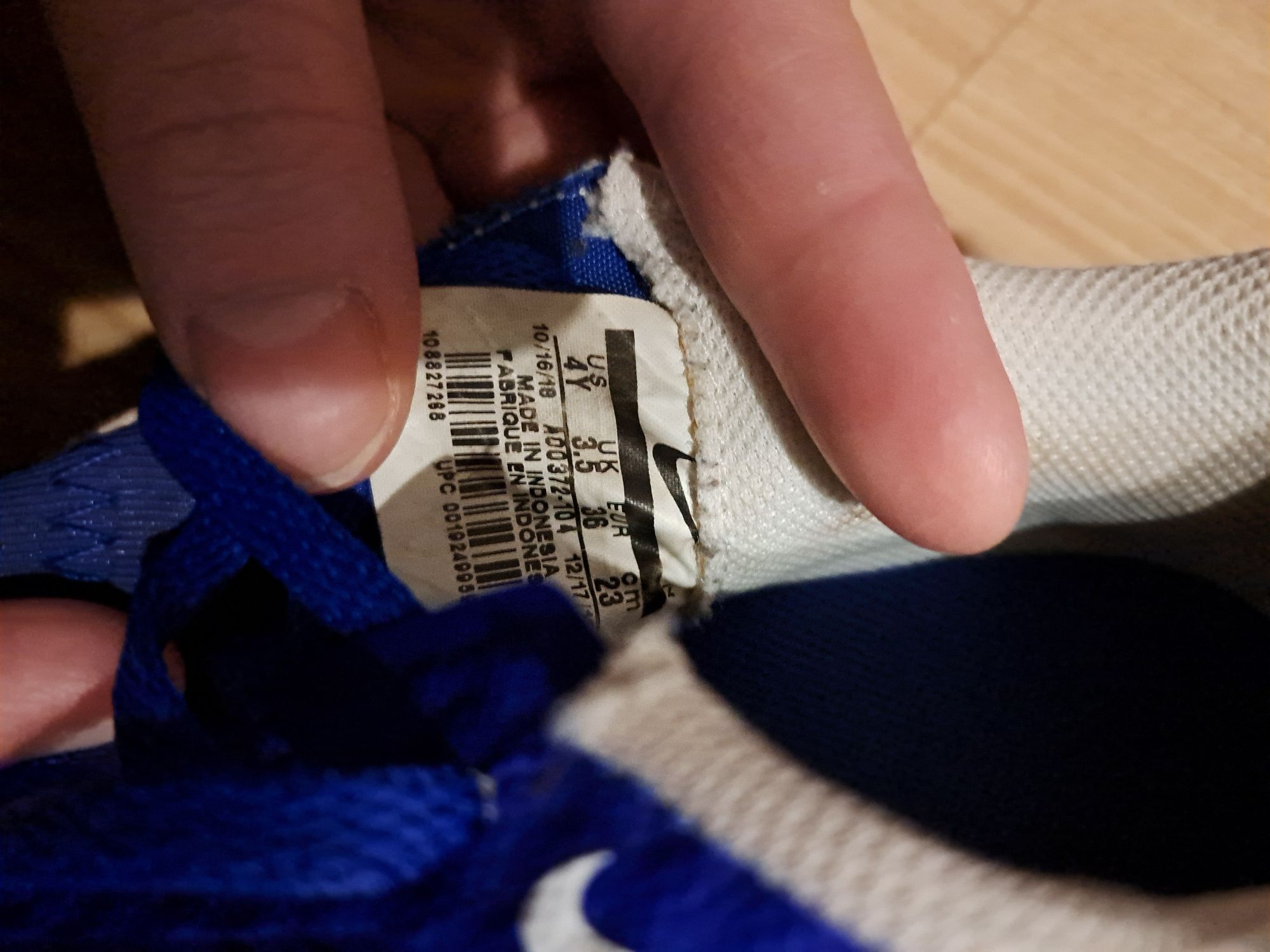 Halówki Nike Phantom 36