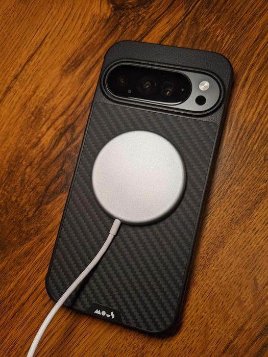 Беспроводная зарядка Google Pixelsnap Charger (Qi 2.2)