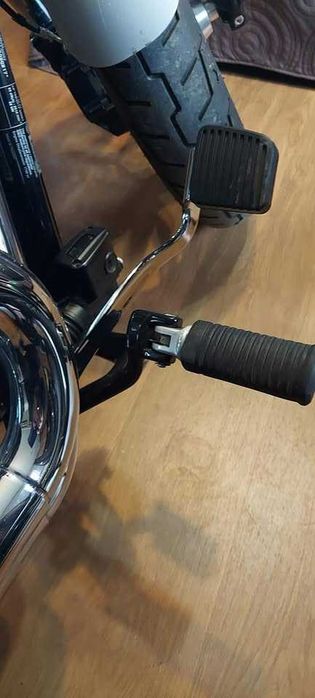 Harley Davidson Softail M8 Podnóżki