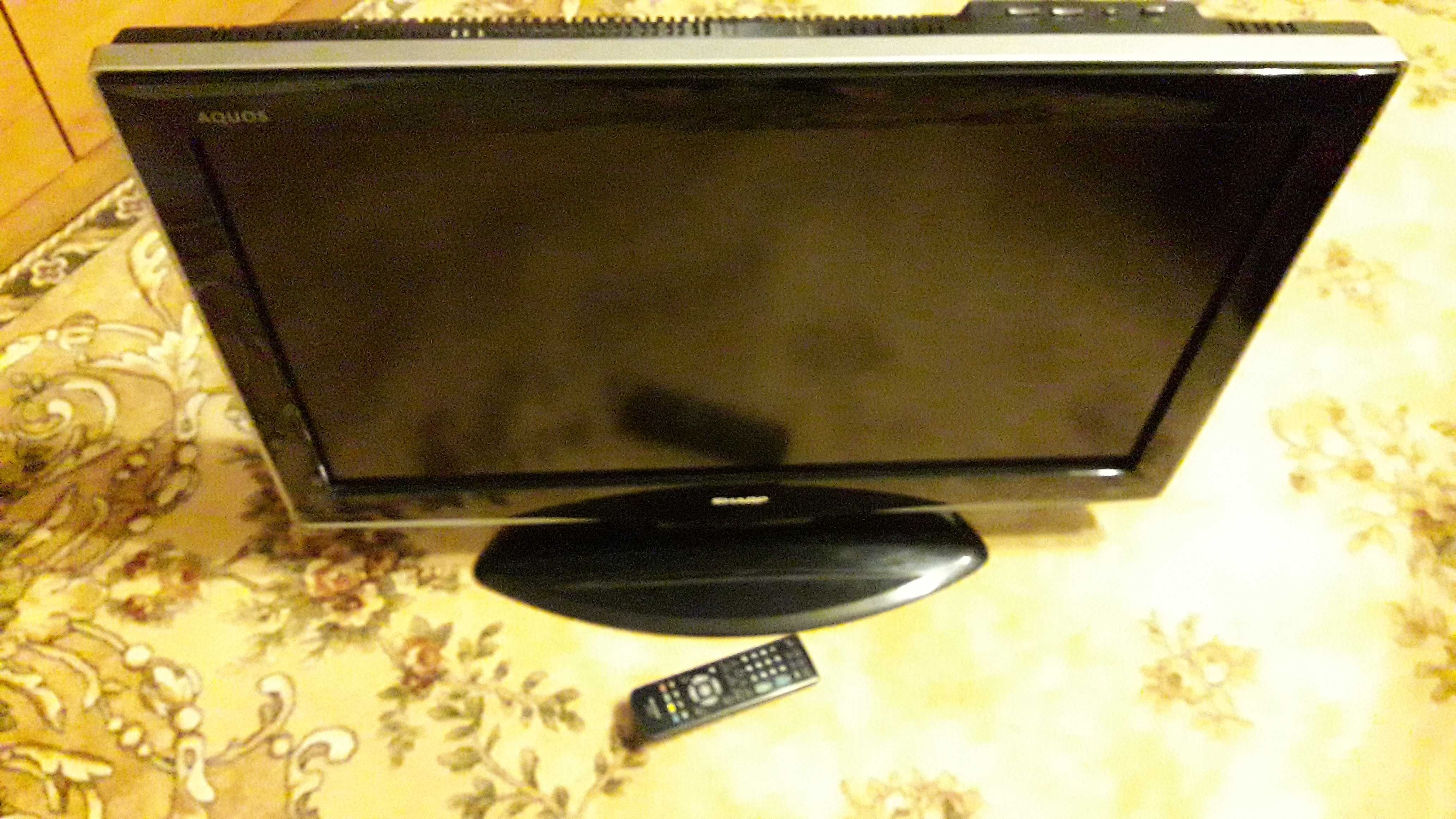 Sharp 32" LCD  Model :  LC-32WD1E  + oryginalny pilot