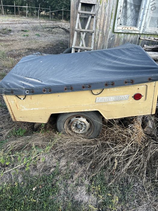 Прицеп автомобільний