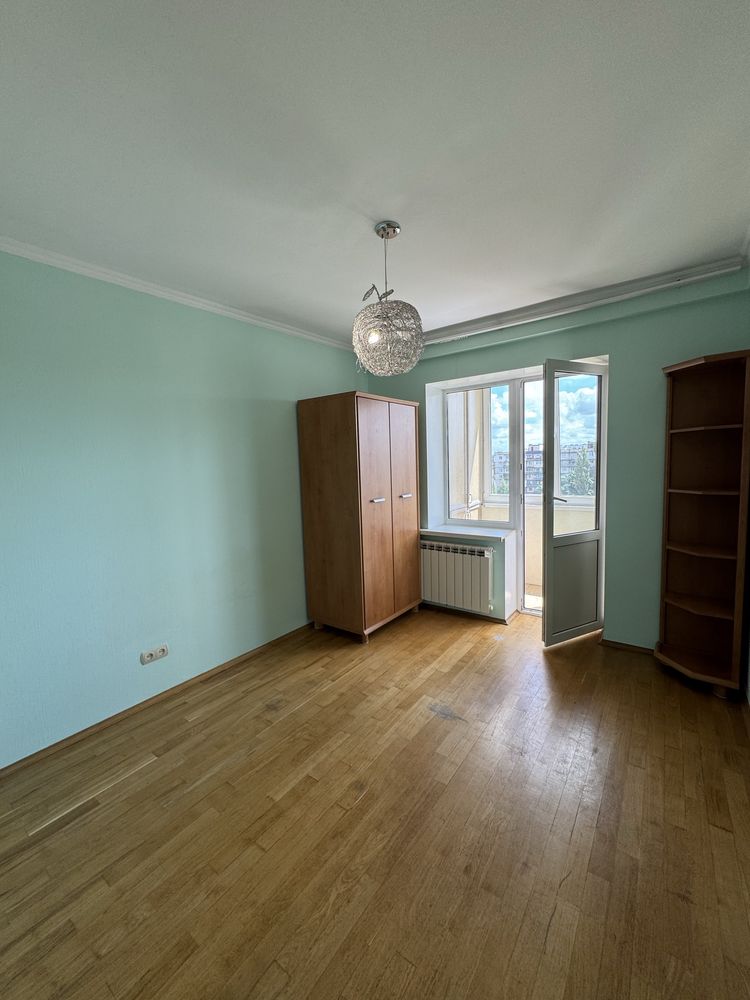 Продам 2 кім квартиру Березняки, вул Івана Миколайчука, 17/2