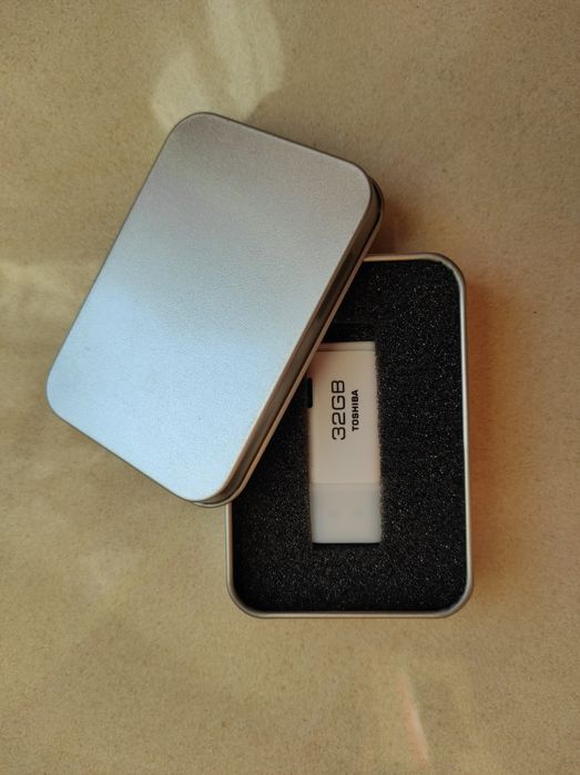 USB Killer - Pandrive Toshiba