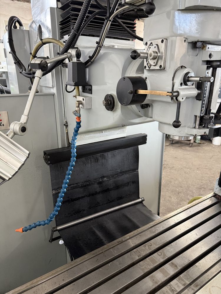 Frezarka cnc narzedziowa  XYZ