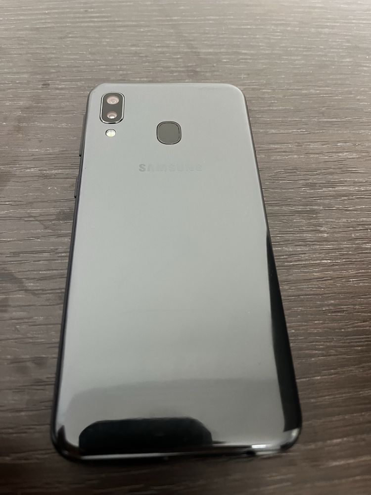 Samsung galaxy A20e stan bdb