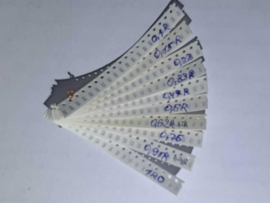 660 Набір резисторів SMD 0402 0603 0805 1206 1/4Вт.0,1-0,33-0,47-1Ohm