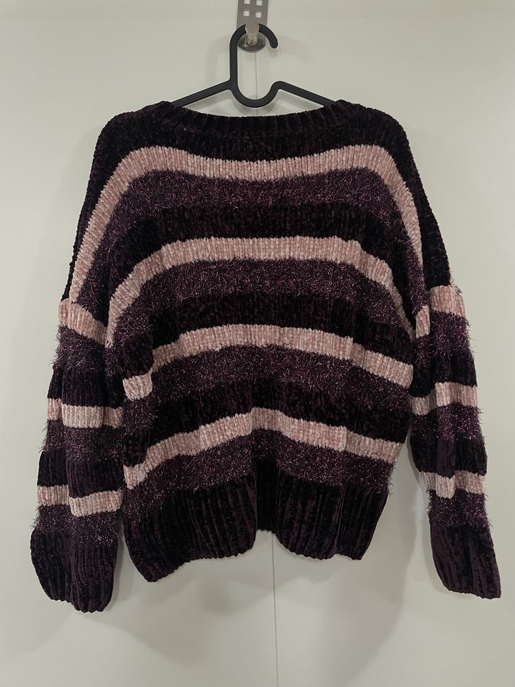 Sweter brokatowy w pasy