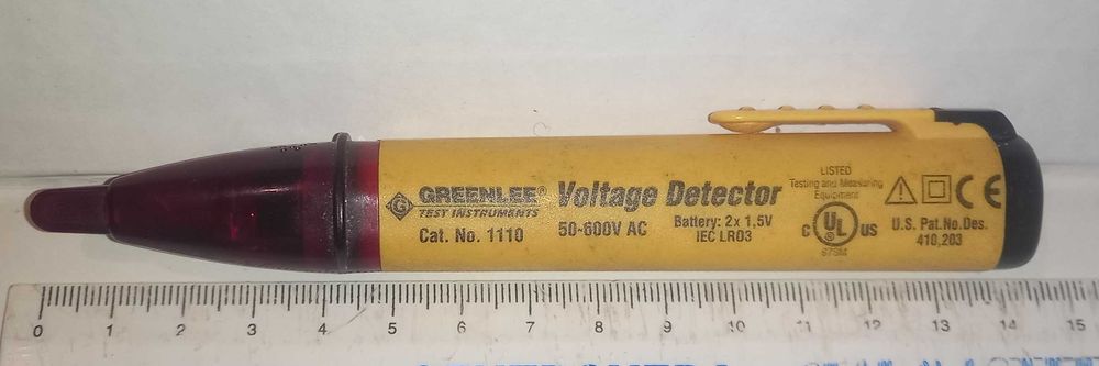 Detector de Voltagem, marca Greenlee, modelo 1110.
