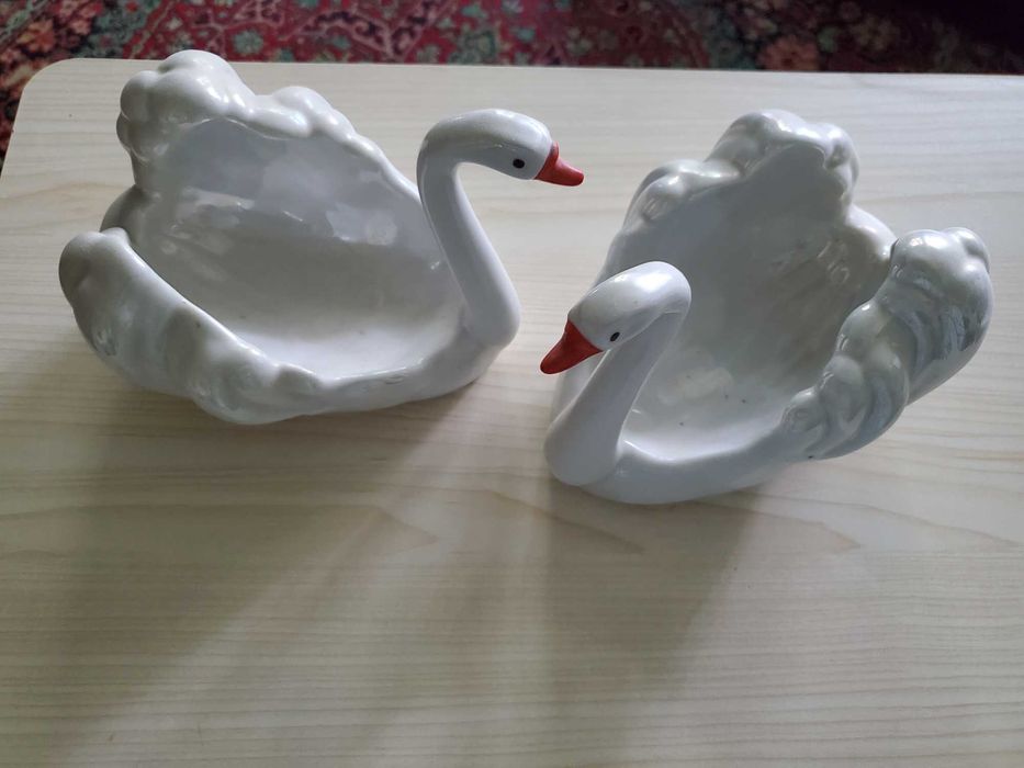 Продам фігурки ЛЕБІДЬ