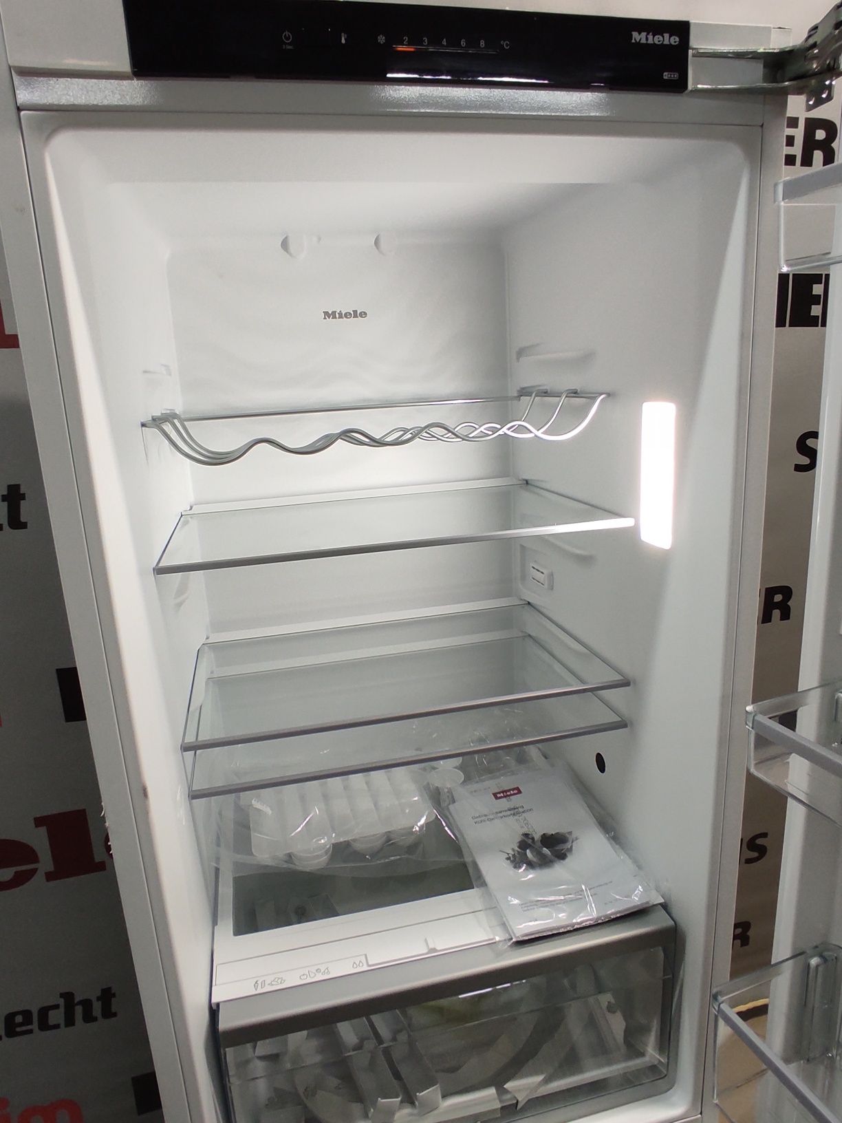 Холодильник 2х камерный Miele KD 7724 E ACTIVE