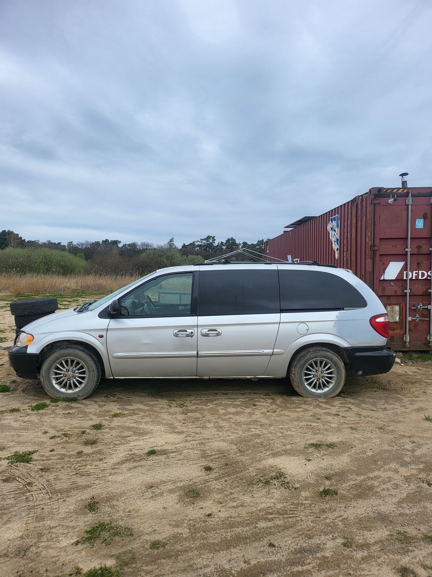 Czesci Chrysler grand Voyager IV r. 2002