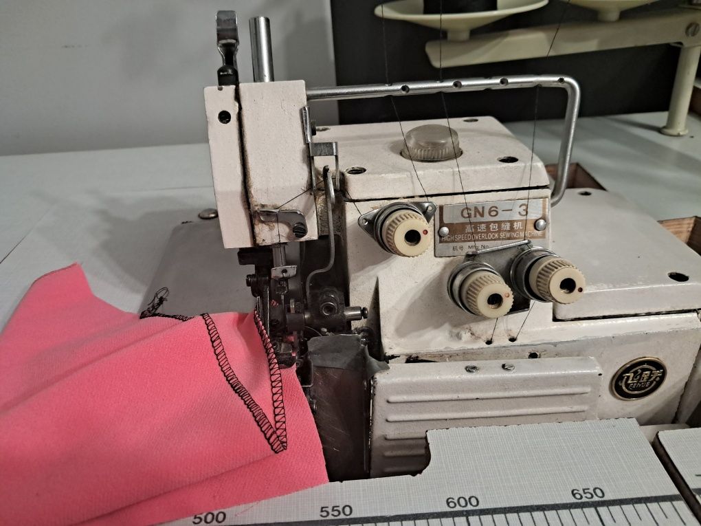 Overlock 3-nitkowy przemysłowy