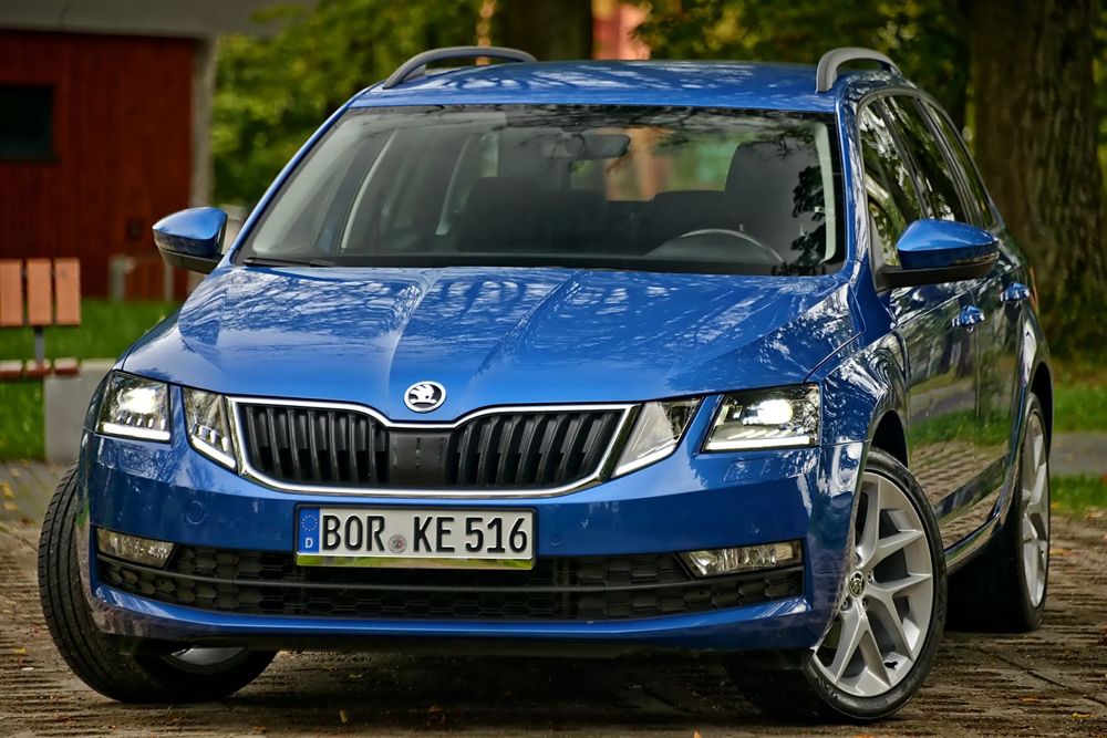 Skoda Octavia 1.5 TSI 150 KM FULL LED Tempomat ALU 18 Grzane Fotele PDCx2 HAK Warto!