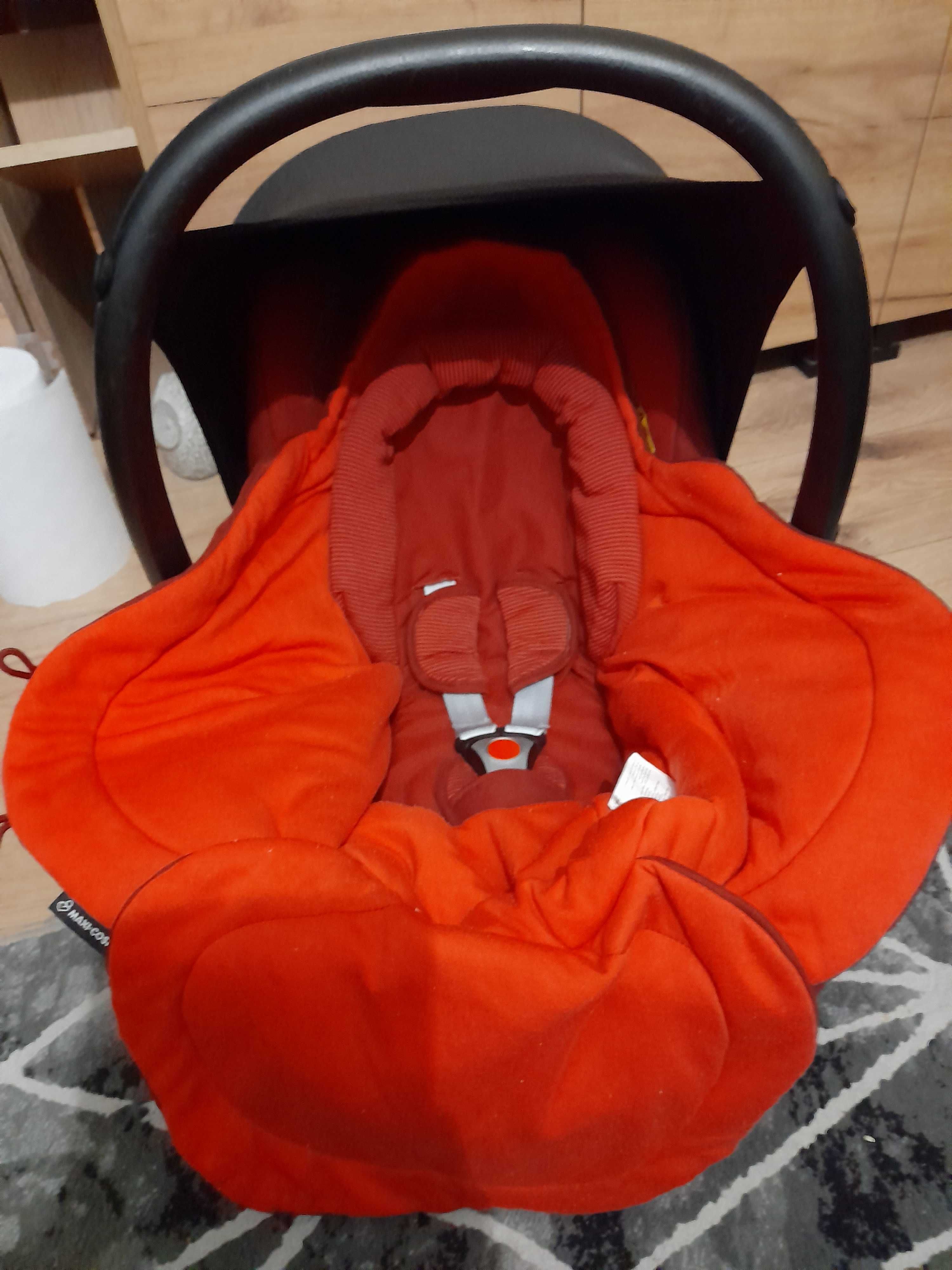 Nosidełko Krzesełko ze śpiworkiem Maxi Cosi 0-13 kg bordowe