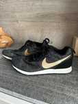 Damskie buty sportowe Nike MD Runner 2