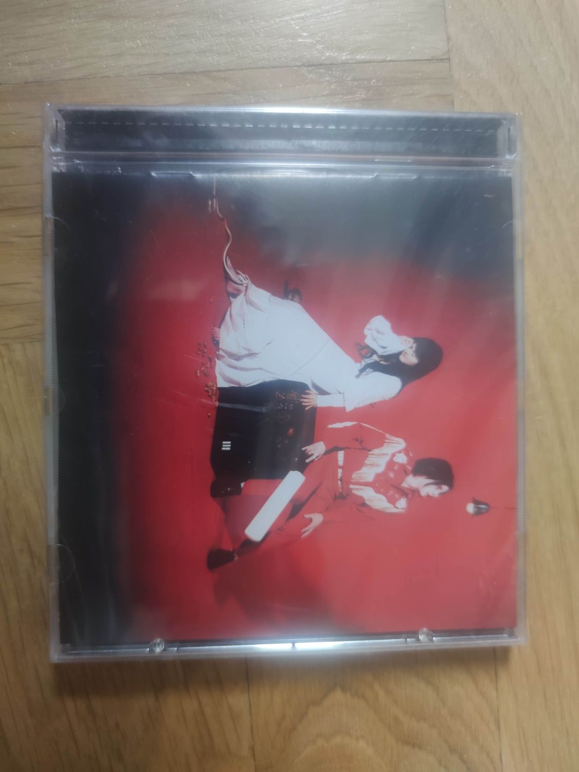 The white stripes Elephant CD