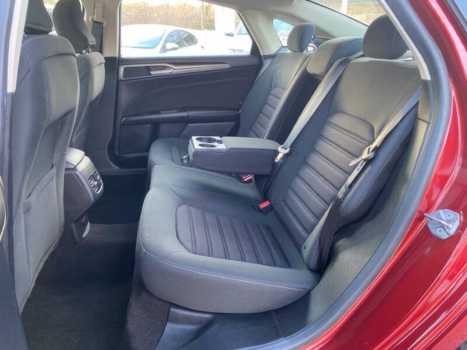 Ford Fusion SE      2019