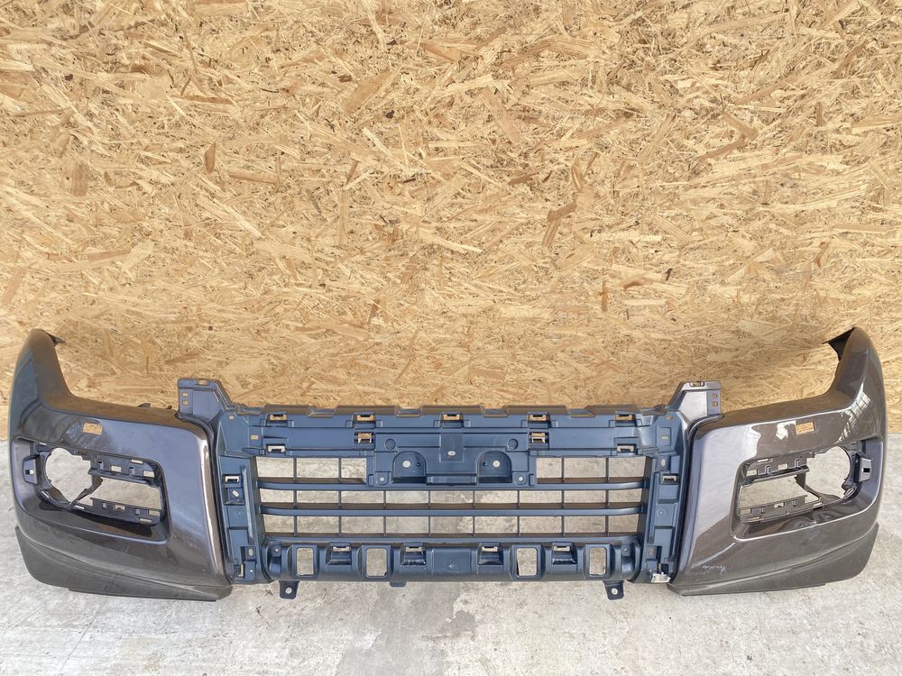 Бампер решетка Mitsubishi Pajero Wagon 2014-2021