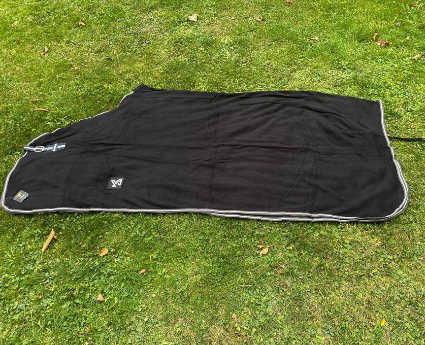 Nowa elegancka derka polarowa czarna 145 cm SZYBKA WYSYŁKA!