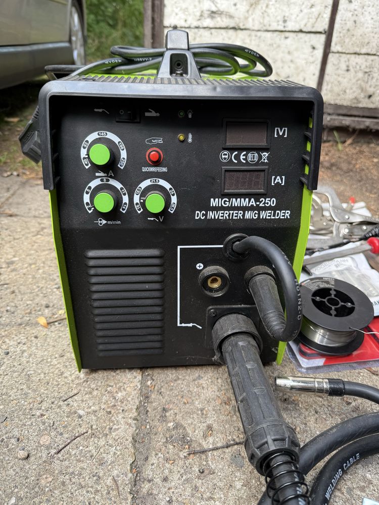 Spawarka inwertorowa Kraft&Dele KD-1837, 250A - duży zestaw