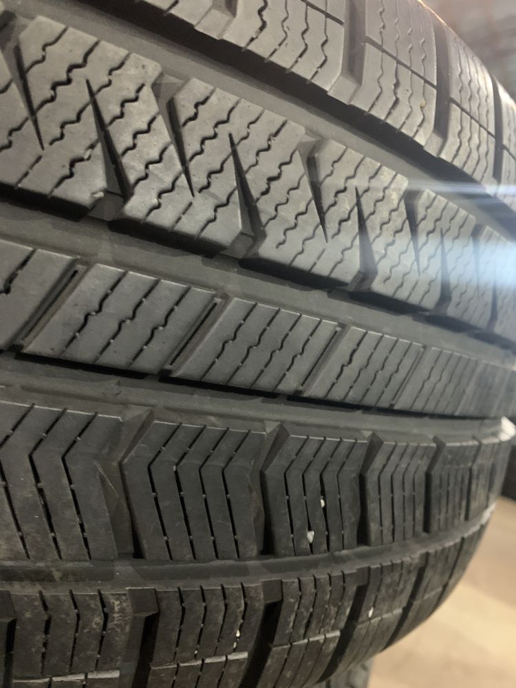 шины б/у зима 225/55 R18 Vredestein Quatrac 5