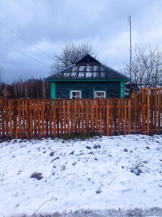 Дом газофицирован. Вода в доме. Центральная улица. Репки.