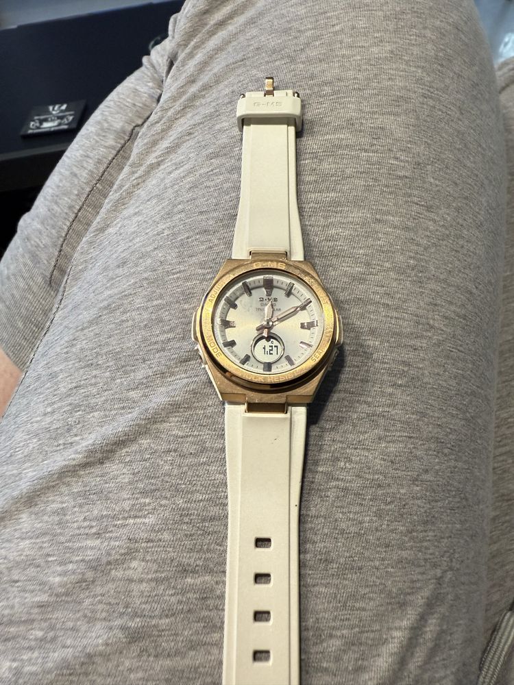 Casio G- SHOCK baby -g