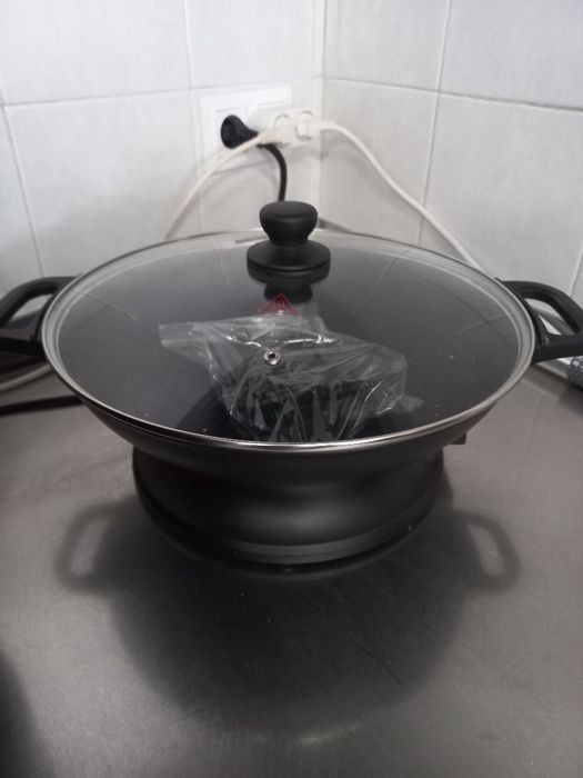 Frigideira eletrica nova