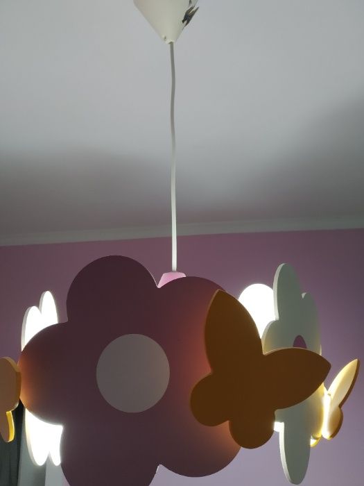 Lampa do pokoju dziecięcego