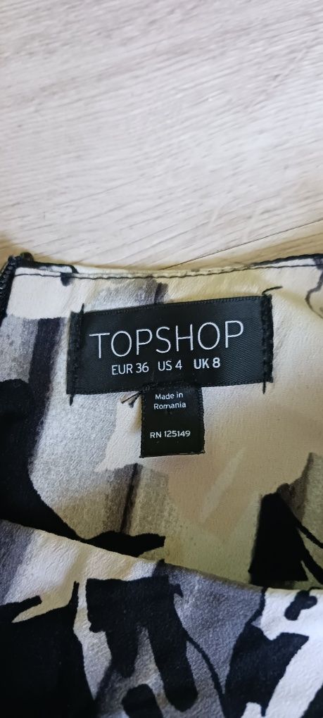 Czarno- biały kombinezon w kwiaty Topshop rozm 36