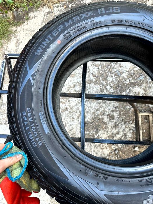 Шины БУ 215 65 R 16 Dunlop Winteraxx SJ8 Резина зима Япония