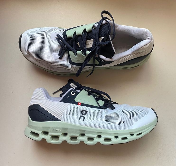 Чоловічі кросівки On Running