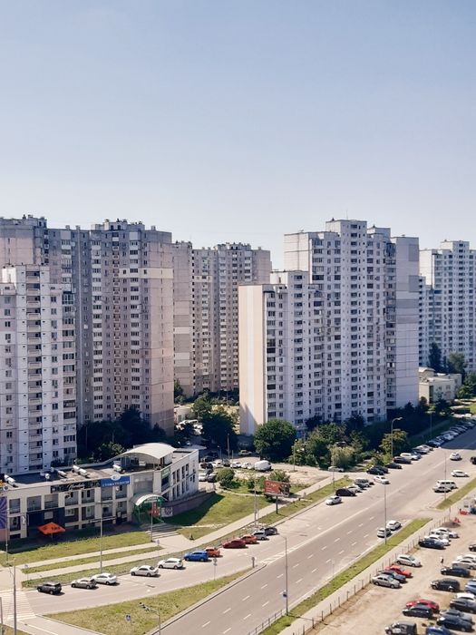 Продаж 1к вул. Милославська  18