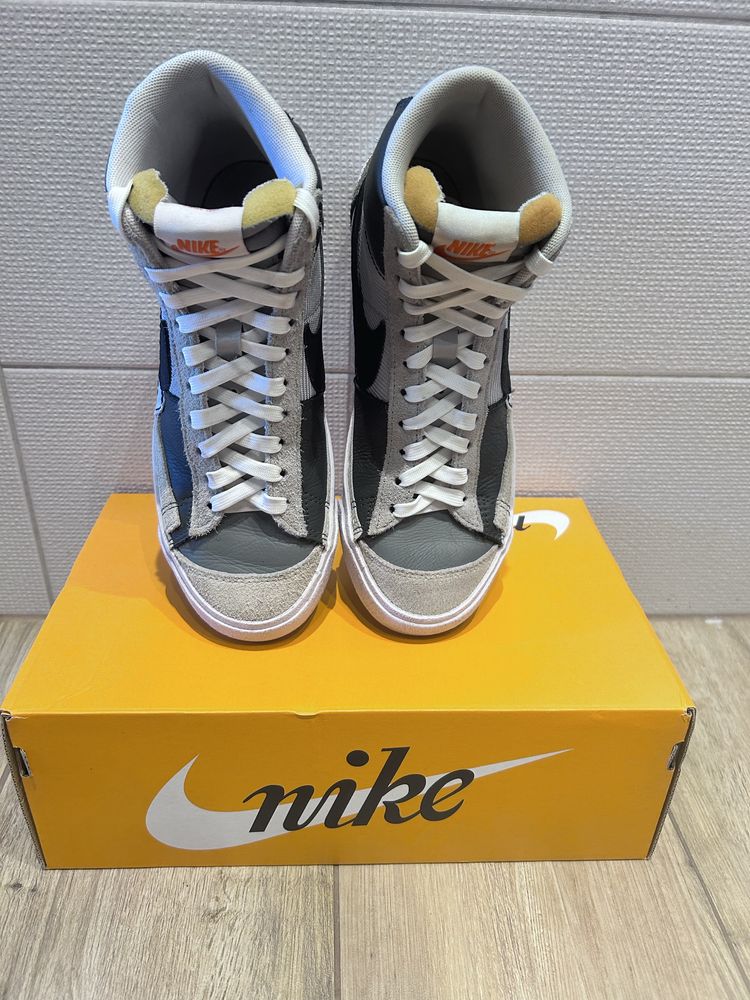 Nike blazer mid pro club